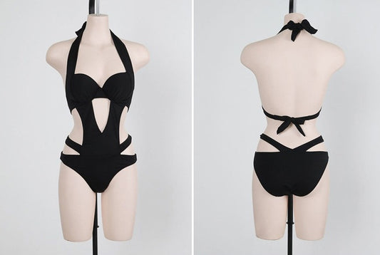 Maiô preto com recorte halter e bandagem triquina, monoquíni push up