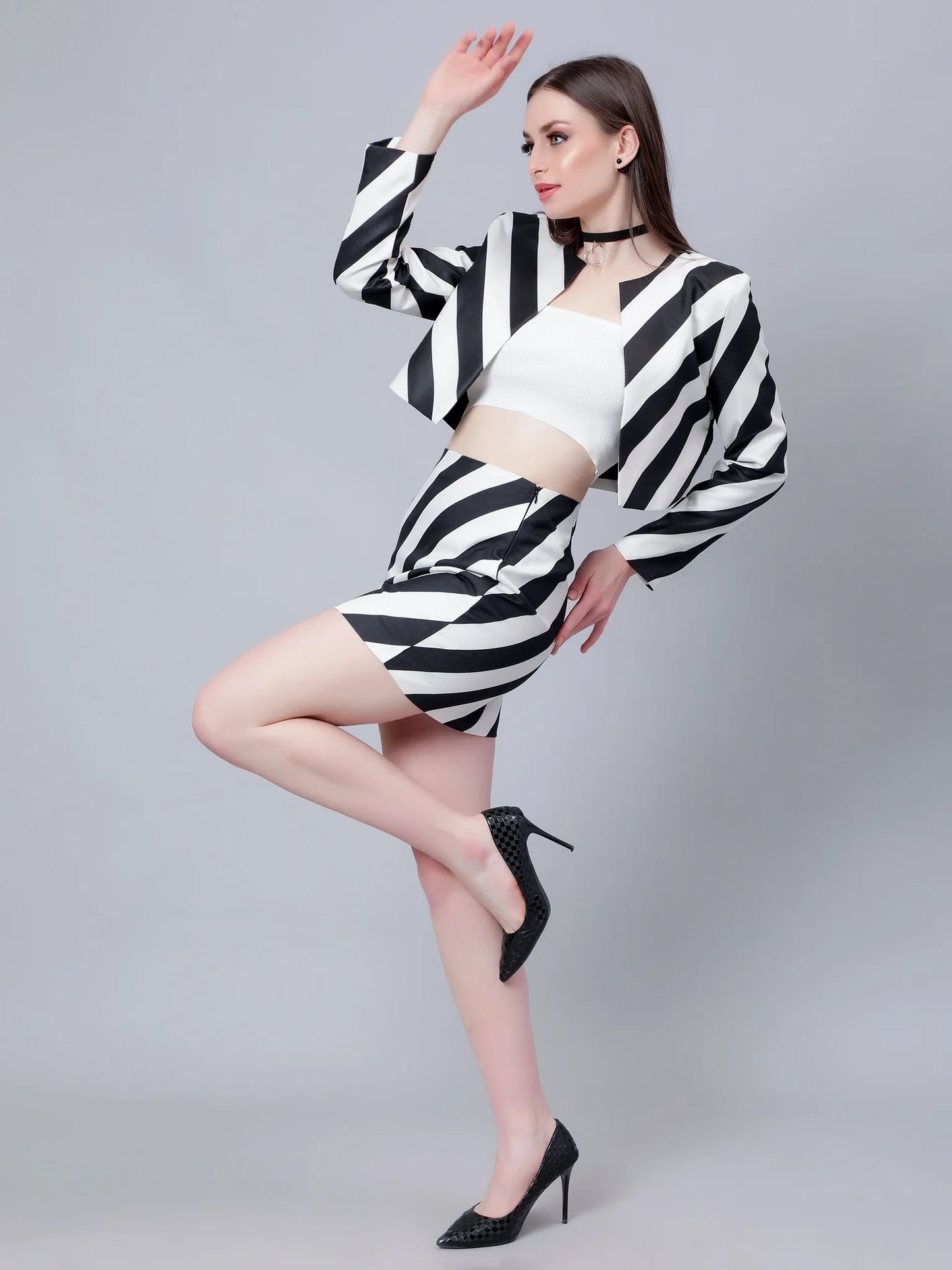 Striped Blazer and Skirt Set for Women – Stylish Two-Piece Outfit