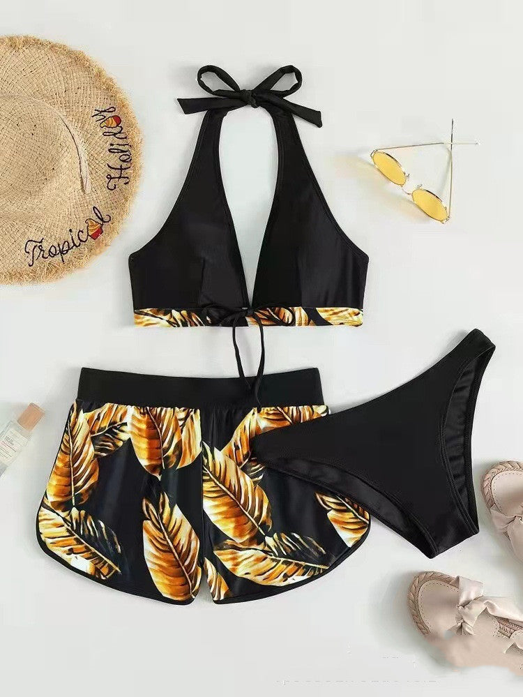 Biquíni com estampa de folhas e shorts 3 peças