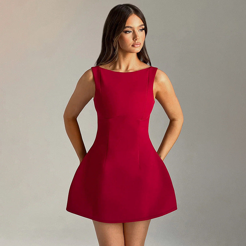 Liana | Slim-Fit Backless Dress